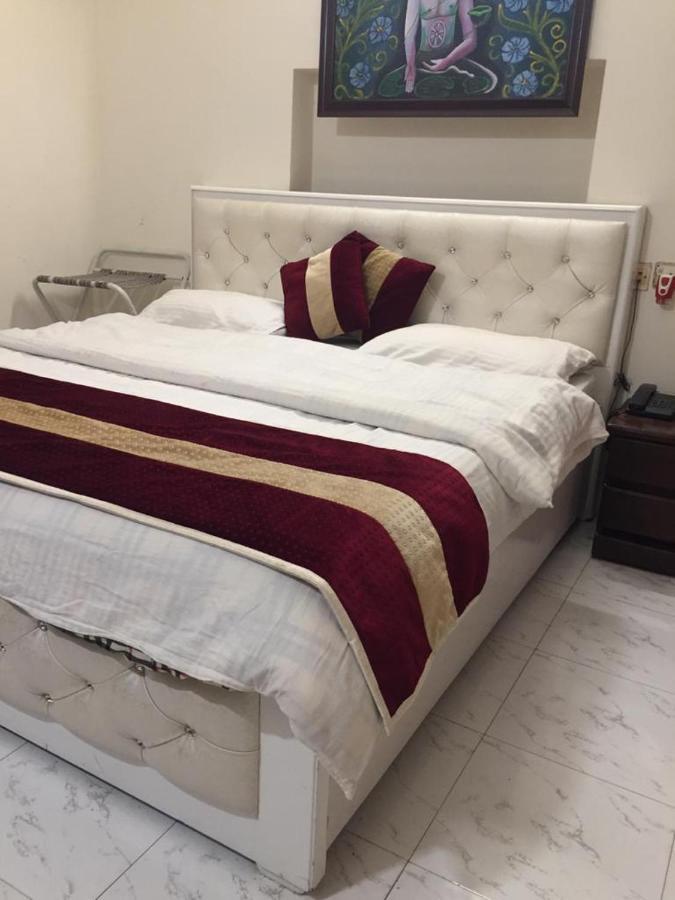 Maplewood Guest House, Neeti Bagh, New Delhiit Is A Boutiqu Guest House - Room 5 Εξωτερικό φωτογραφία