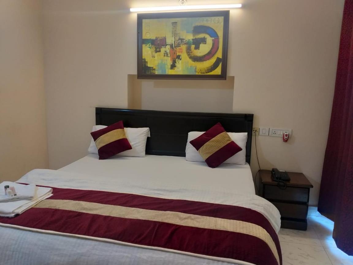 Maplewood Guest House, Neeti Bagh, New Delhiit Is A Boutiqu Guest House - Room 5 Εξωτερικό φωτογραφία